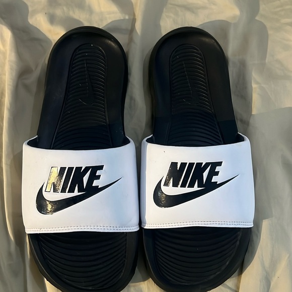 Nike Other - Nike Slide ons. Mens size 9